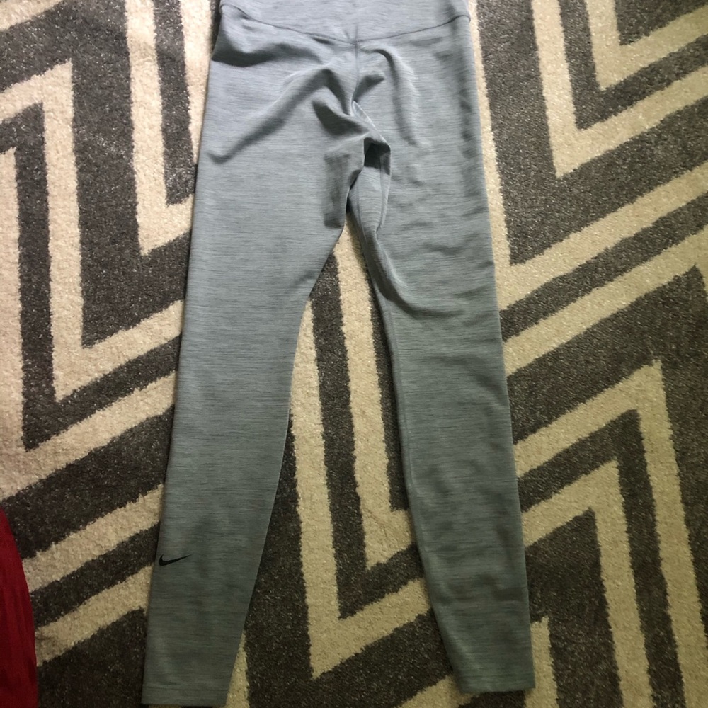 Nike leggings - Picture 2 of 4